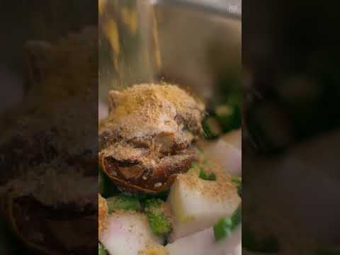 How to make SK style Green Chutney at home 🔥 |Chef Sanjyot Keer #shorts #ytshorts