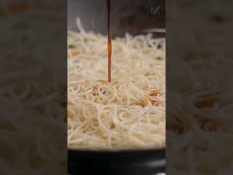 How to make Hakka Noodles at home 🔥Chef Sanjyot Keer #shorts #ytshorts
